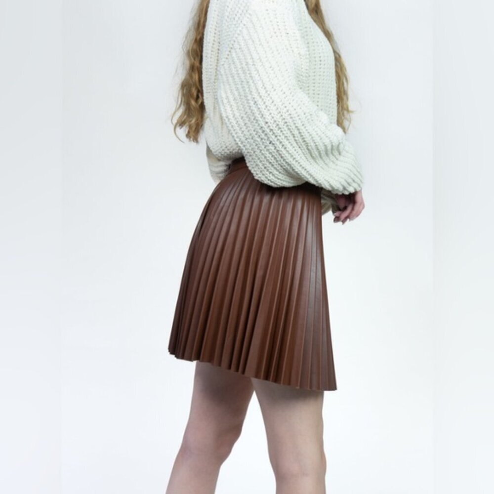 NWT GILLI Brown Faux Leather Pleated SEXY Mini Skirt STYLE JS2020 LARGE - Picture 5 of 13